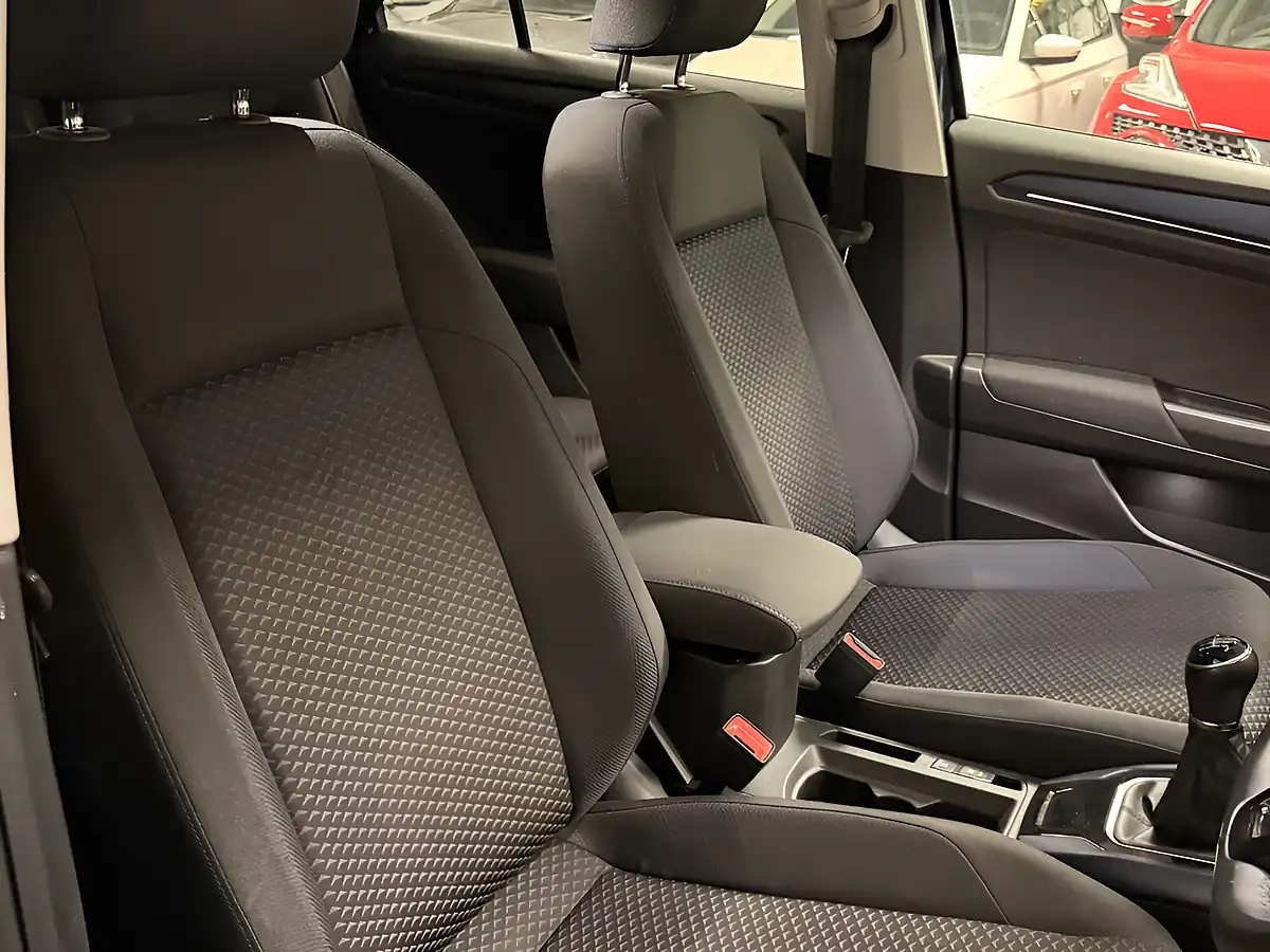 Used 2020 Volkswagen T-Roc United Ltd Edition Metallic Blue - Interior and Exterior details 20