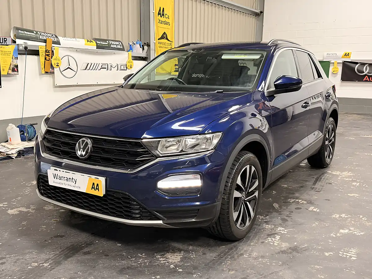 Used 2020 Volkswagen T-Roc United Ltd Edition Metallic Blue - Interior and Exterior details 8