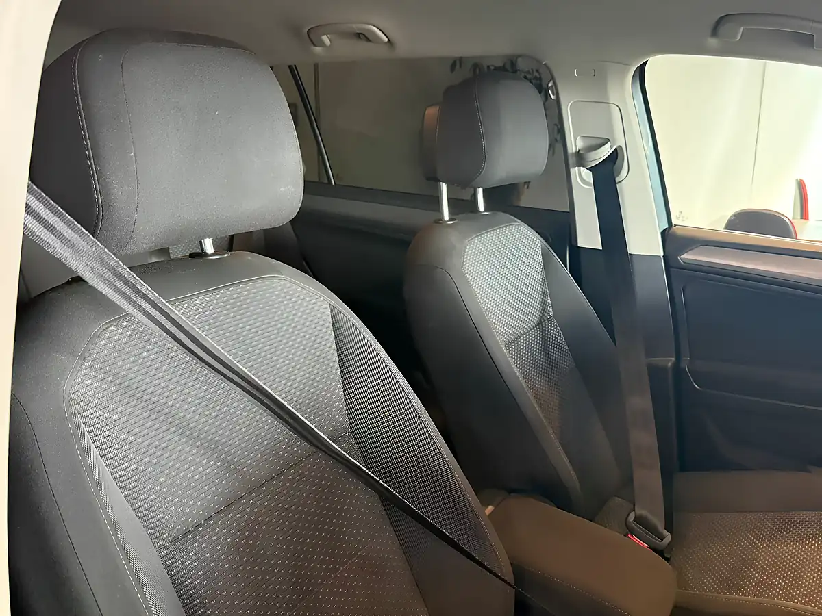 Used 2020 Volkswagen Tiguan Allspace Match Grey - Interior and Exterior details 13