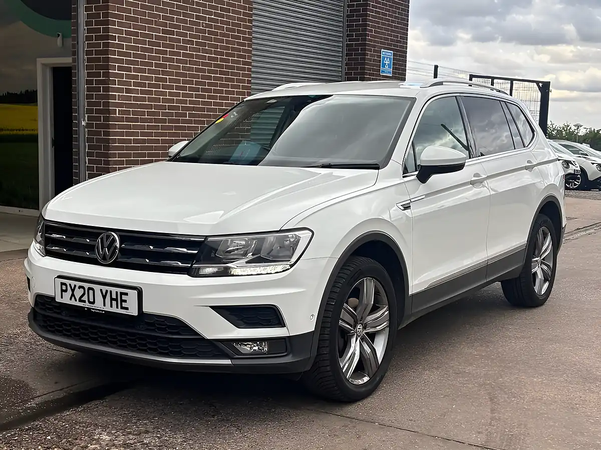 Used 2020 Volkswagen Tiguan Allspace Match White - Interior and Exterior details 3