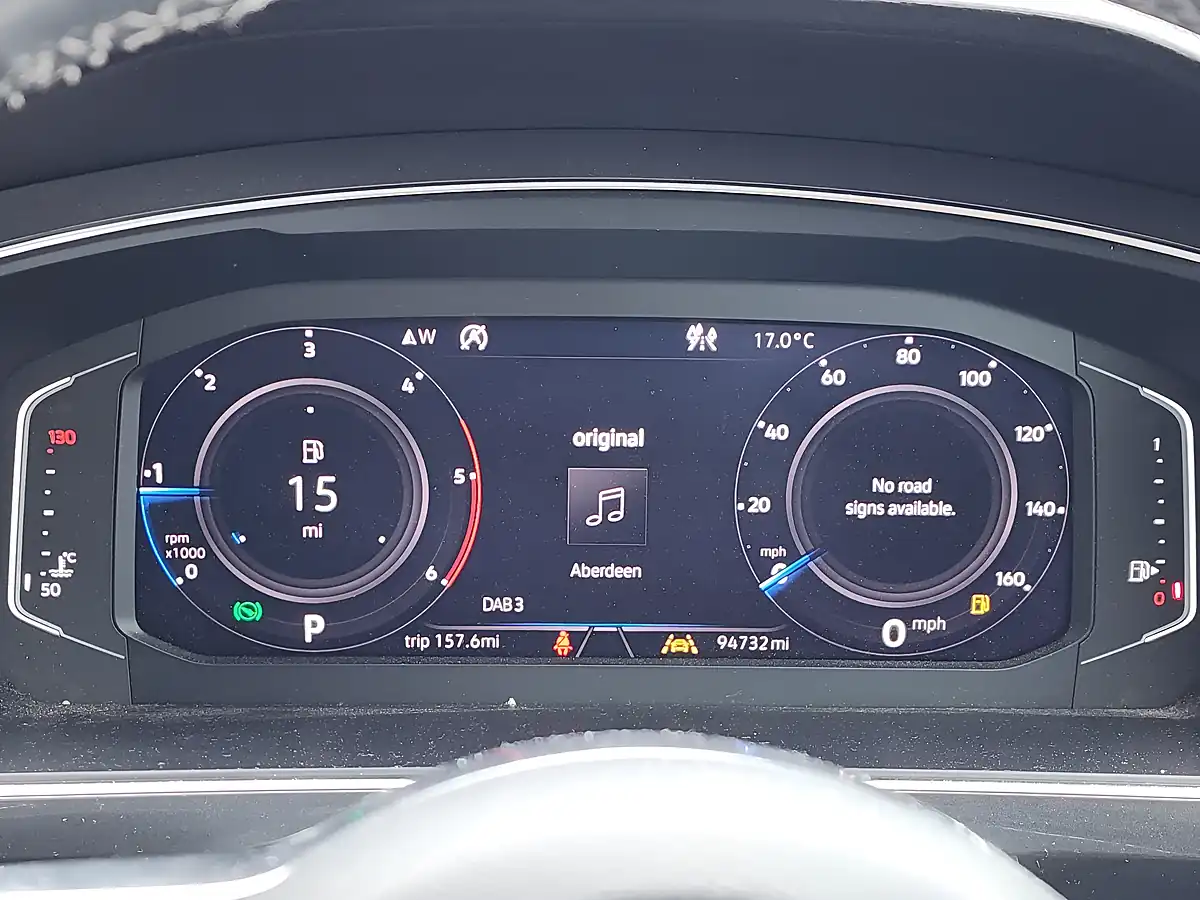 Used 2020 Volkswagen Tiguan Allspace R-Line Tech White - Interior and Exterior details 11
