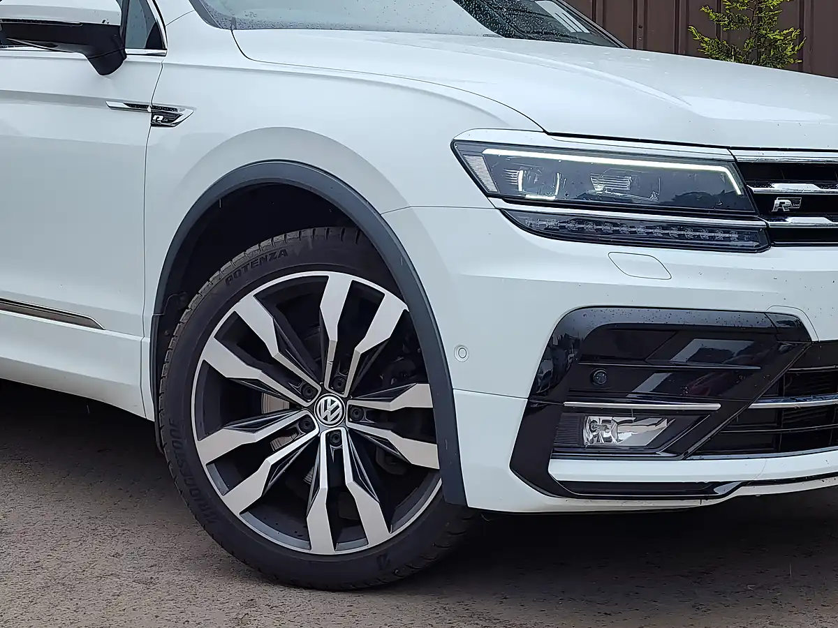 Used 2020 Volkswagen Tiguan Allspace R-Line Tech White - Interior and Exterior details 2