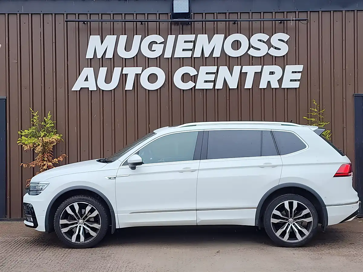 Used 2020 Volkswagen Tiguan Allspace R-Line Tech White - Interior and Exterior details 5