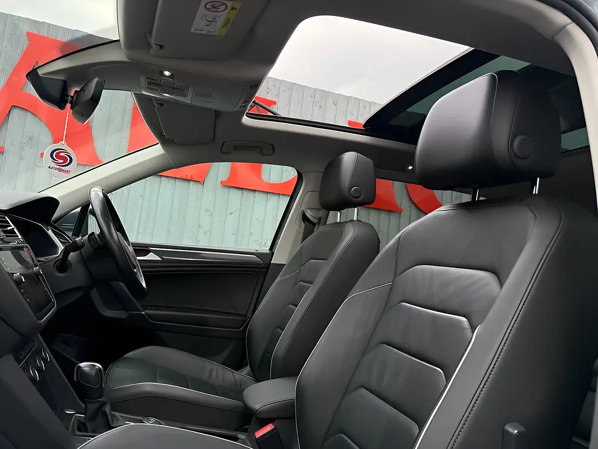 Used 2020 Volkswagen Tiguan Allspace Sel Grey - Interior and Exterior details 13