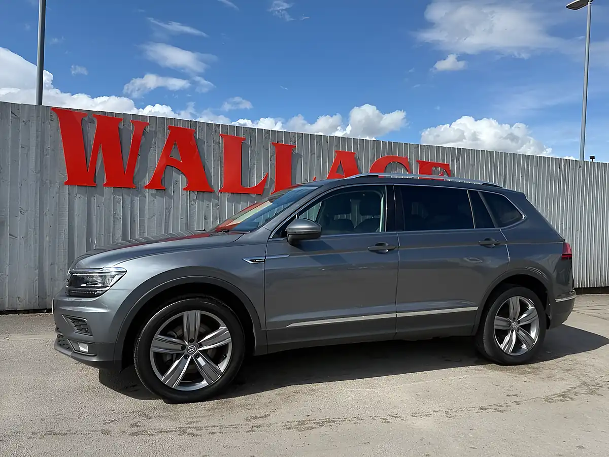 Used 2020 Volkswagen Tiguan Allspace Sel Grey - Interior and Exterior details 5