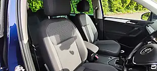 Used 2020 Volkswagen Tiguan Match Blue - Interior and Exterior details 11
