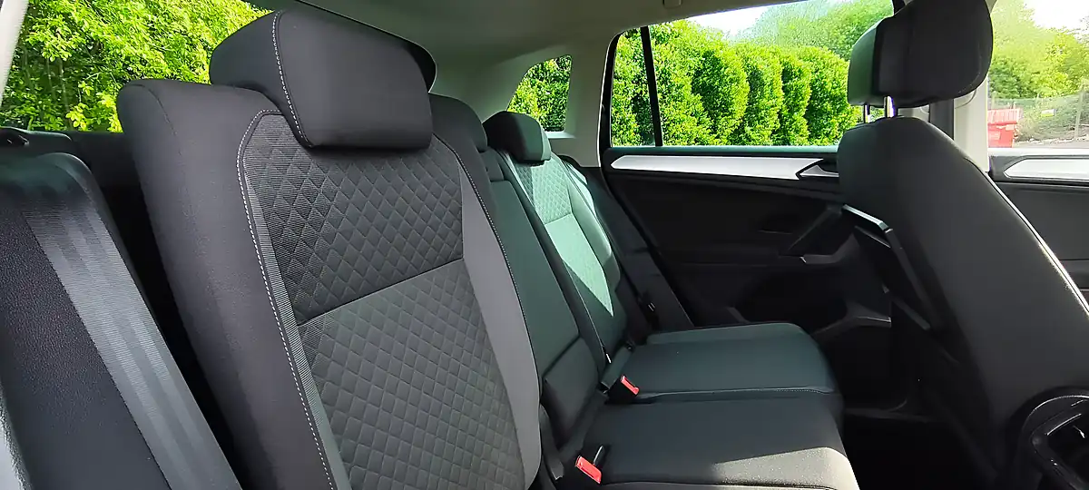 Used 2020 Volkswagen Tiguan Match Blue - Interior and Exterior details 13