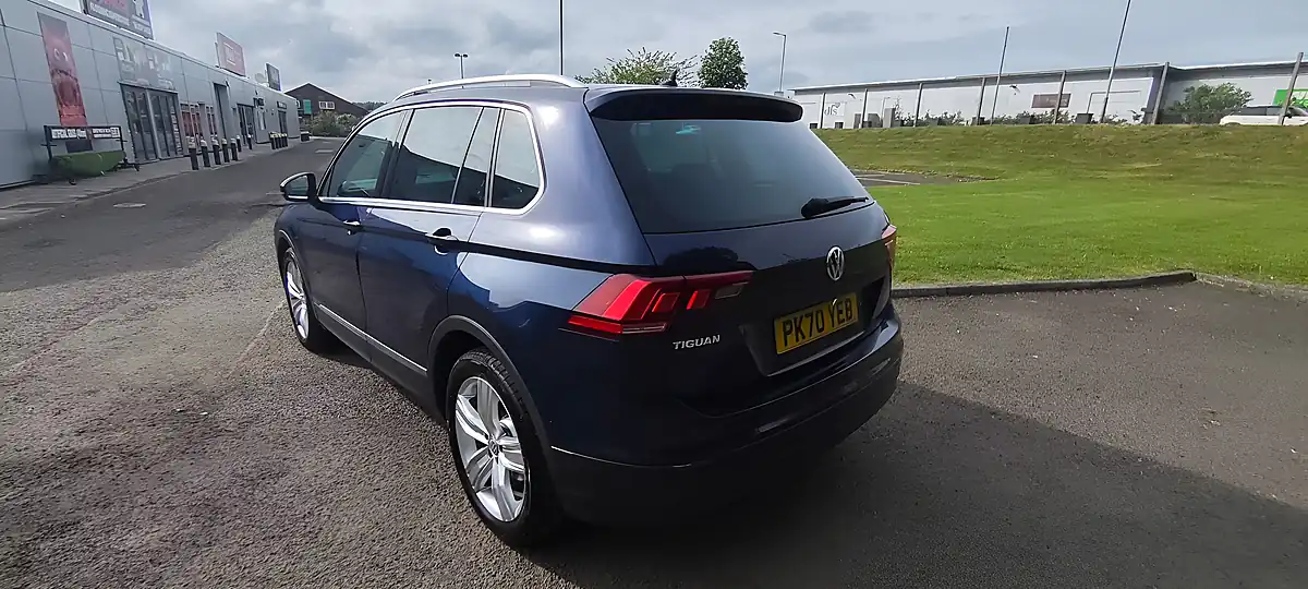 Used 2020 Volkswagen Tiguan Match Blue - Interior and Exterior details 3
