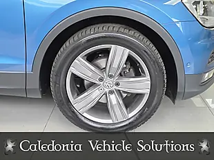 Used 2020 Volkswagen Tiguan Match Blue - Interior and Exterior details 11
