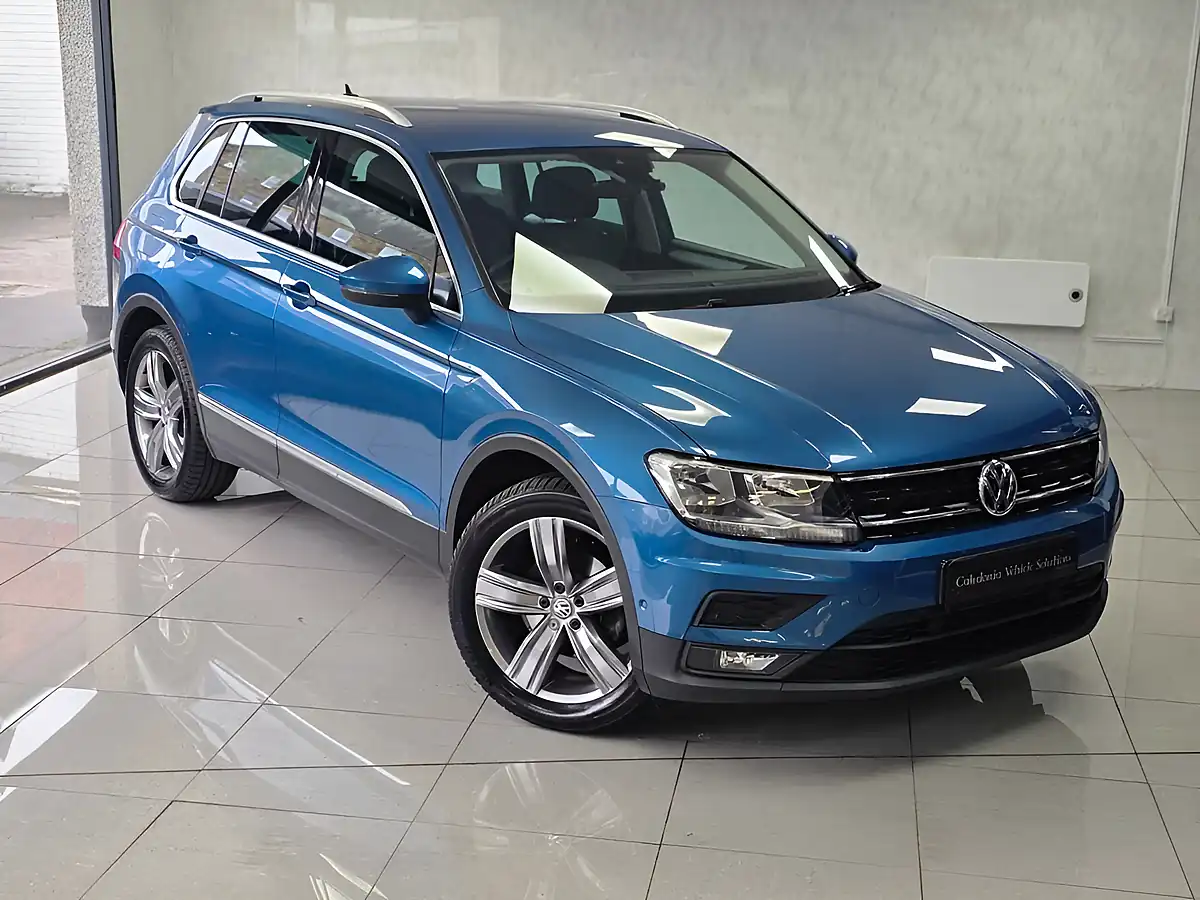 Used 2020 Volkswagen Tiguan Match Blue - Interior and Exterior details 15