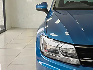 Used 2020 Volkswagen Tiguan Match Blue - Interior and Exterior details 16