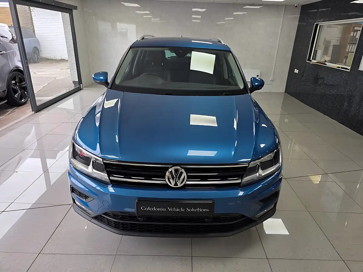 Used 2020 Volkswagen Tiguan Match Blue - Interior and Exterior details 17
