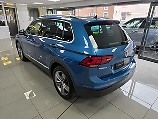 Used 2020 Volkswagen Tiguan Match Blue - Interior and Exterior details 18