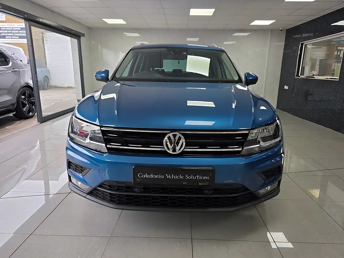 Used 2020 Volkswagen Tiguan Match Blue - Interior and Exterior details 19