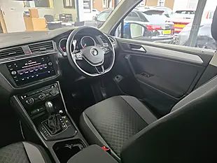 Used 2020 Volkswagen Tiguan Match Blue - Interior and Exterior details 5