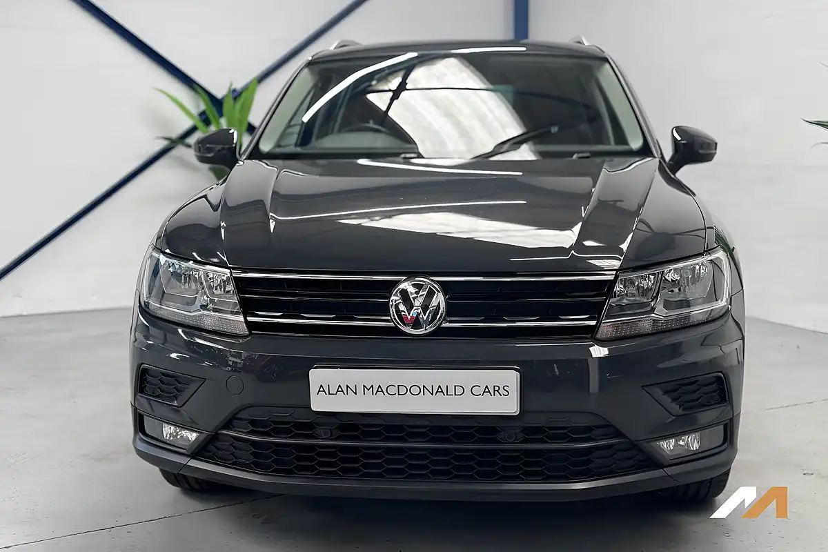 Used 2020 Volkswagen Tiguan Match Grey - Interior and Exterior details 10