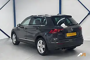 Used 2020 Volkswagen Tiguan Match Grey - Interior and Exterior details 2