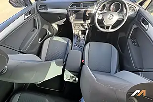 Used 2020 Volkswagen Tiguan Match Grey - Interior and Exterior details 3