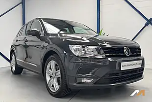 Used 2020 Volkswagen Tiguan Match Grey - Interior and Exterior details 7