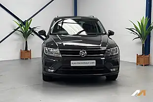 Used 2020 Volkswagen Tiguan Match Grey - Interior and Exterior details 9