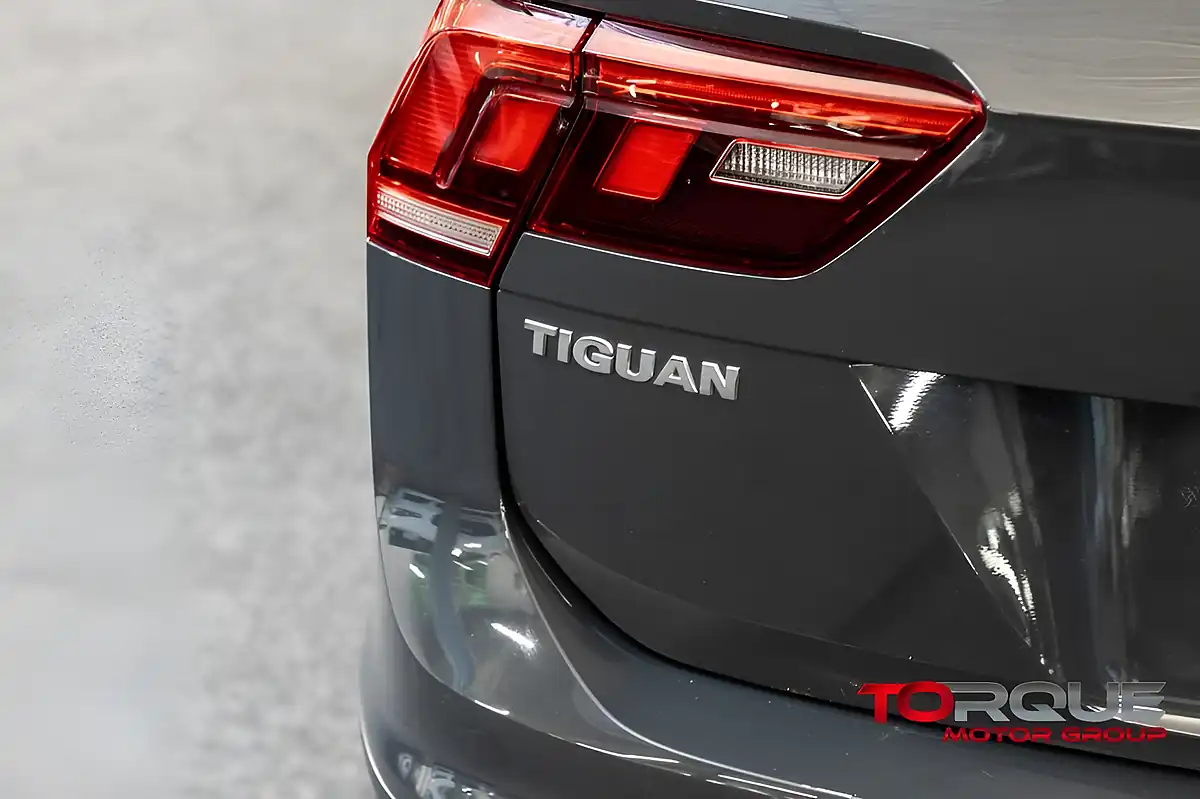 Used 2020 Volkswagen Tiguan Match Grey - Interior and Exterior details 10