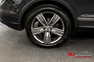 Used 2020 Volkswagen Tiguan Match Grey - Interior and Exterior details 11