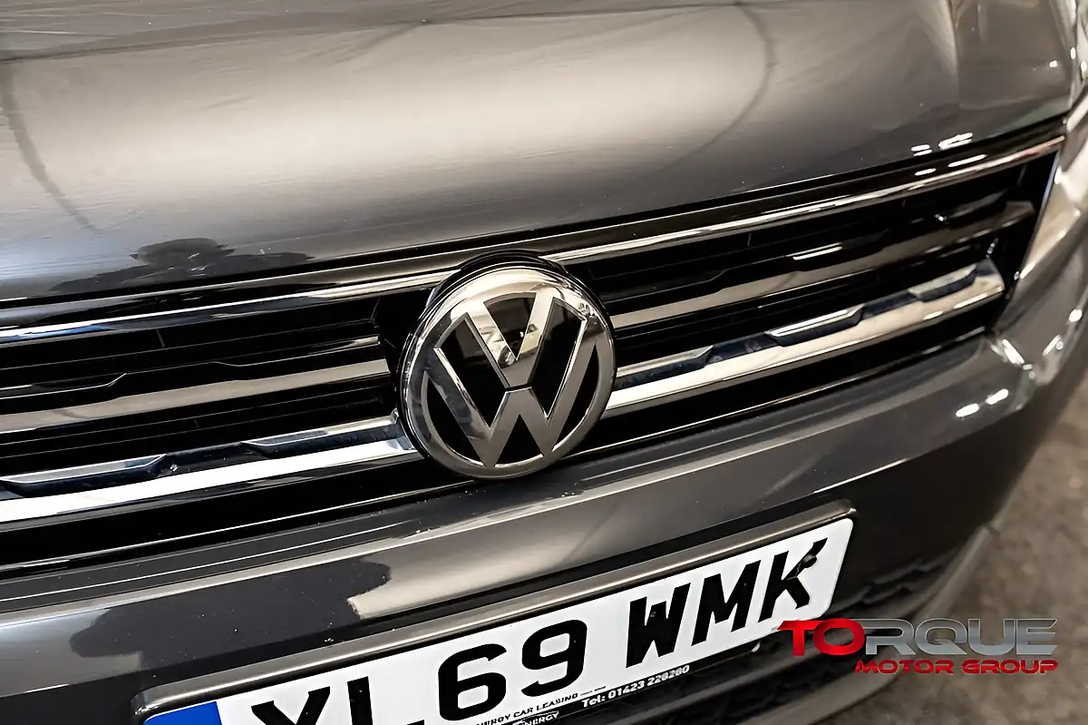 Used 2020 Volkswagen Tiguan Match Grey - Interior and Exterior details 14