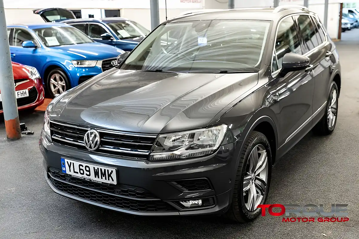 Used 2020 Volkswagen Tiguan Match Grey - Interior and Exterior details 15