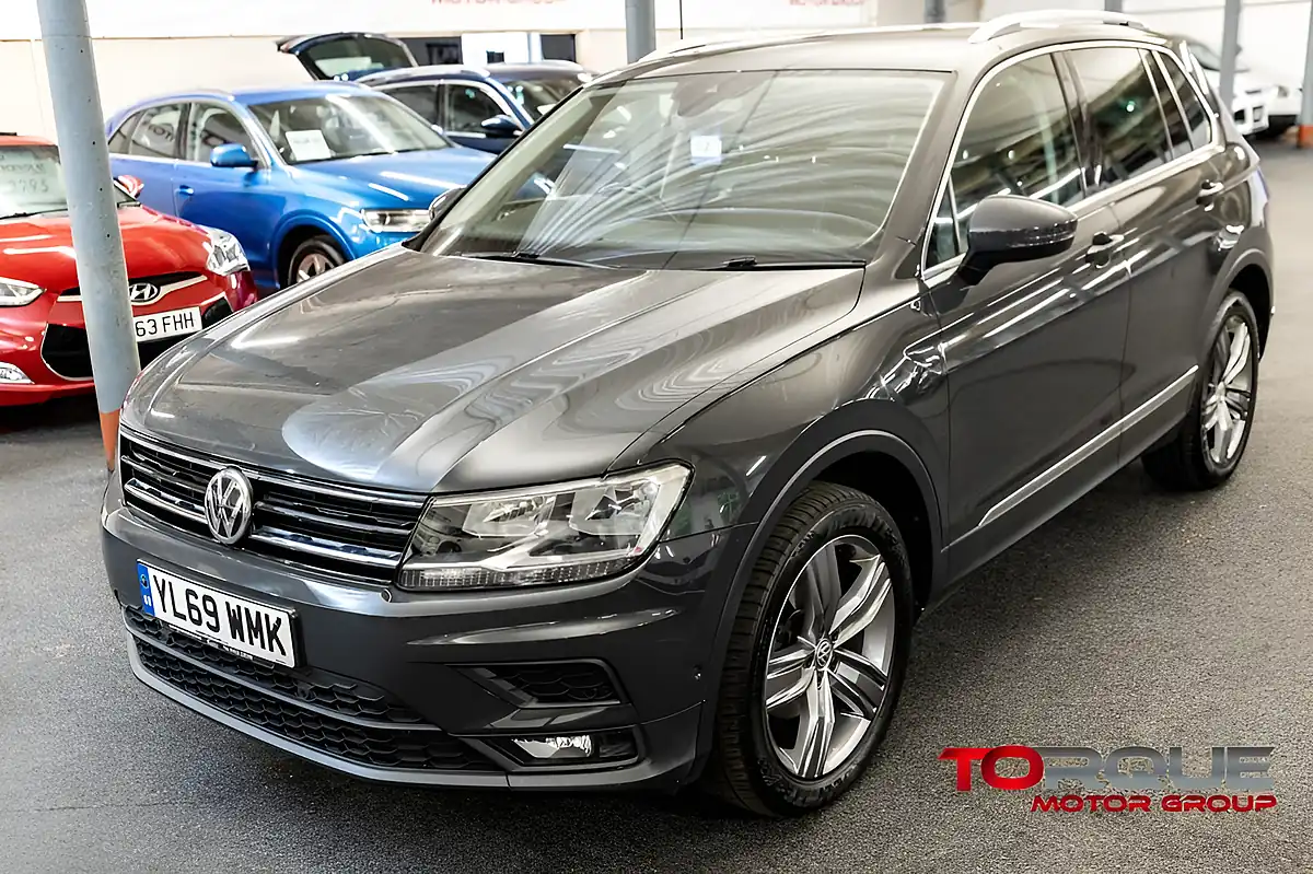 Used 2020 Volkswagen Tiguan Match Grey - Interior and Exterior details 17
