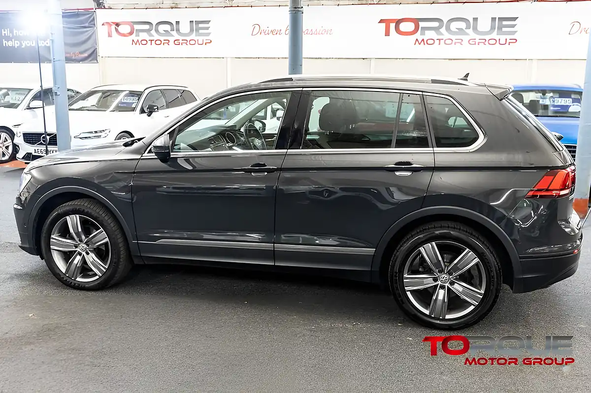 Used 2020 Volkswagen Tiguan Match Grey - Interior and Exterior details 18