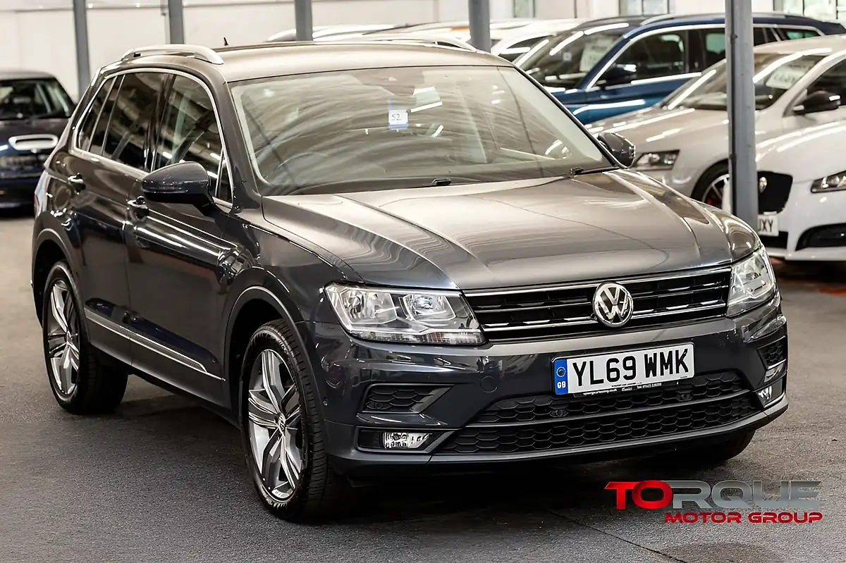 Used 2020 Volkswagen Tiguan Match Grey - Interior and Exterior details 3