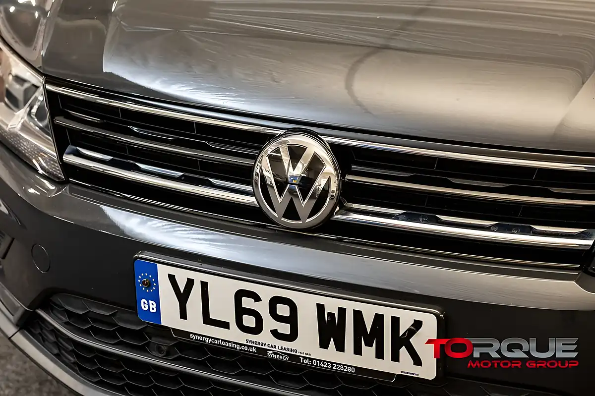 Used 2020 Volkswagen Tiguan Match Grey - Interior and Exterior details 4