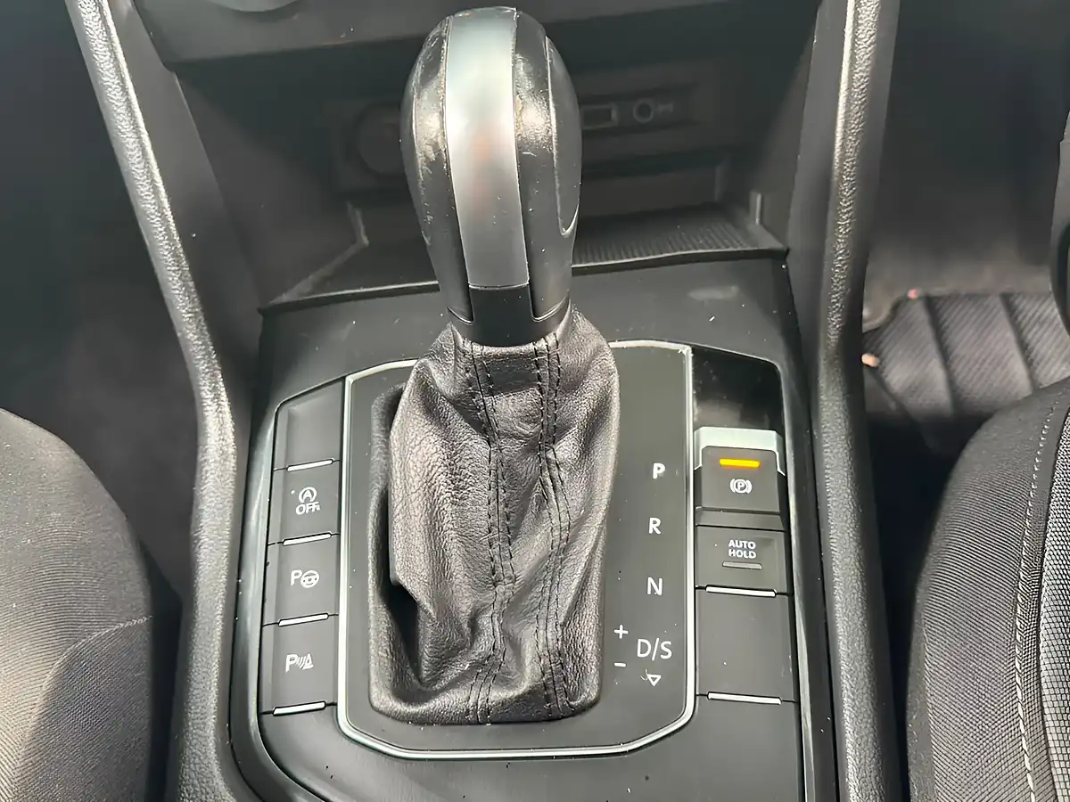 Used 2020 Volkswagen Tiguan Match Grey - Interior and Exterior details 10