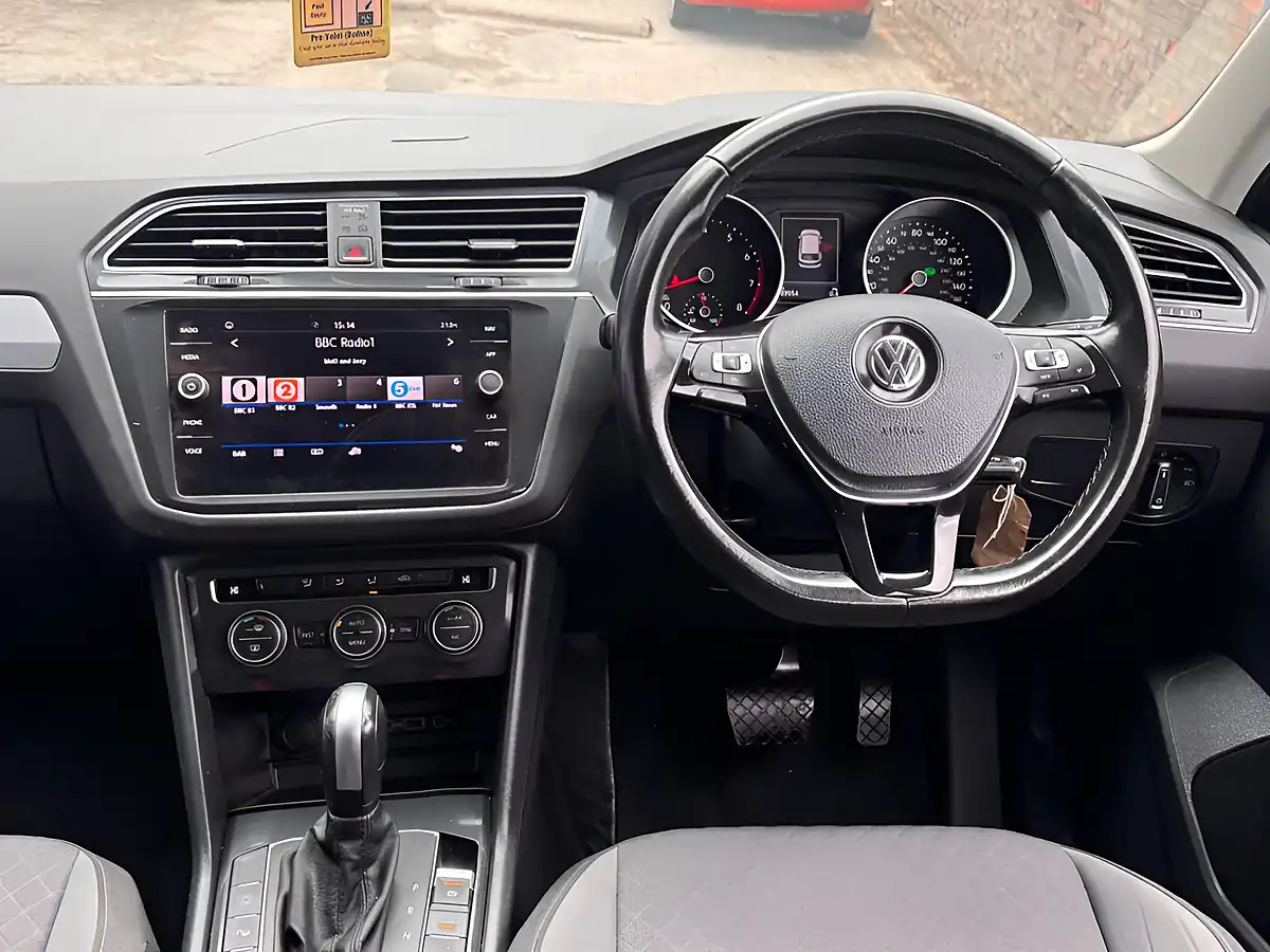 Used 2020 Volkswagen Tiguan Match Grey - Interior and Exterior details 11