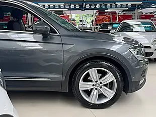 Used 2020 Volkswagen Tiguan Match Grey - Interior and Exterior details 14