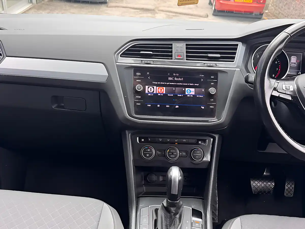Used 2020 Volkswagen Tiguan Match Grey - Interior and Exterior details 20