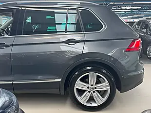 Used 2020 Volkswagen Tiguan Match Grey - Interior and Exterior details 5