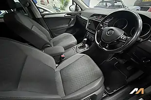 Used 2020 Volkswagen Tiguan Match Silver - Interior and Exterior details 15