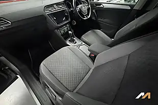 Used 2020 Volkswagen Tiguan Match Silver - Interior and Exterior details 18