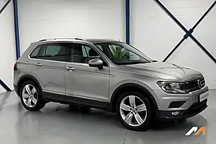 Used 2020 Volkswagen Tiguan Match Silver - Interior and Exterior details 7