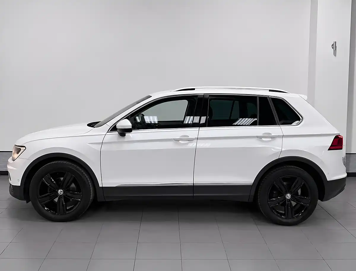 Used 2020 Volkswagen Tiguan Match White - Interior and Exterior details 4