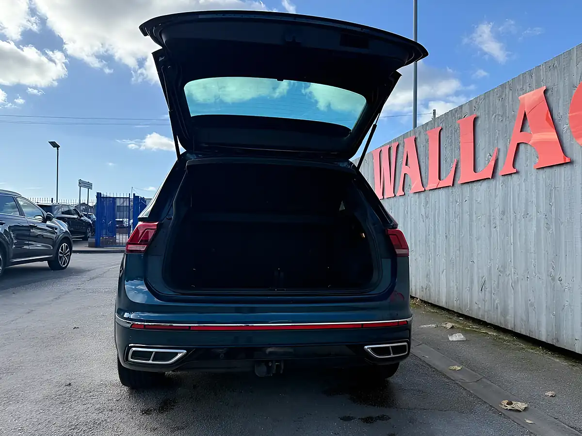 Used 2020 Volkswagen Tiguan R-Line Blue - Interior and Exterior details 15