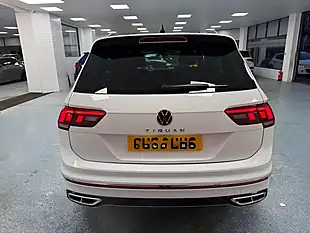 Used 2020 Volkswagen Tiguan R-Line Oryx White - Interior and Exterior details 10
