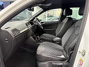 Used 2020 Volkswagen Tiguan R-Line Oryx White - Interior and Exterior details 14