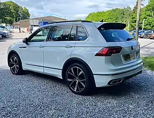Used 2020 Volkswagen Tiguan R-Line Pure White - Interior and Exterior details 5