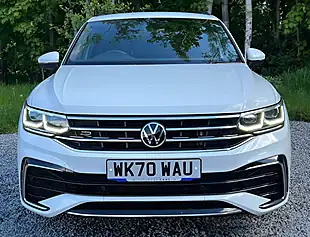 Used 2020 Volkswagen Tiguan R-Line Pure White - Interior and Exterior details 8