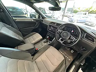 Used 2020 Volkswagen Tiguan R-Line Tech Black - Interior and Exterior details 10
