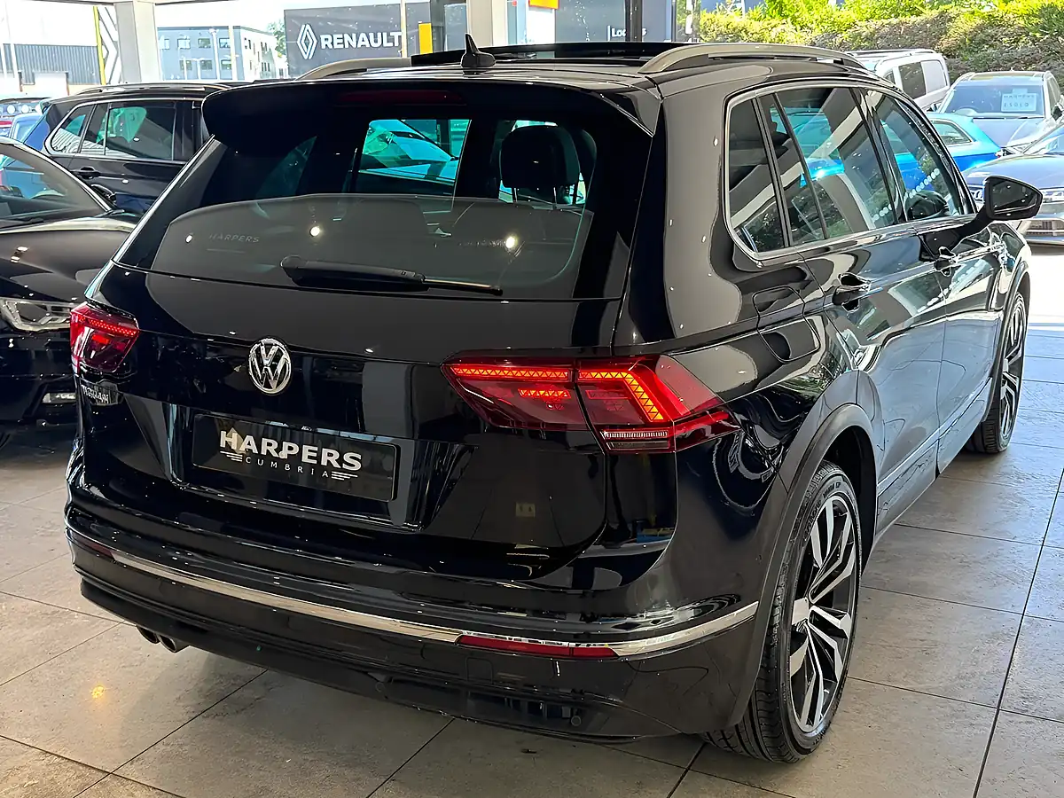 Used 2020 Volkswagen Tiguan R-Line Tech Black - Interior and Exterior details 18