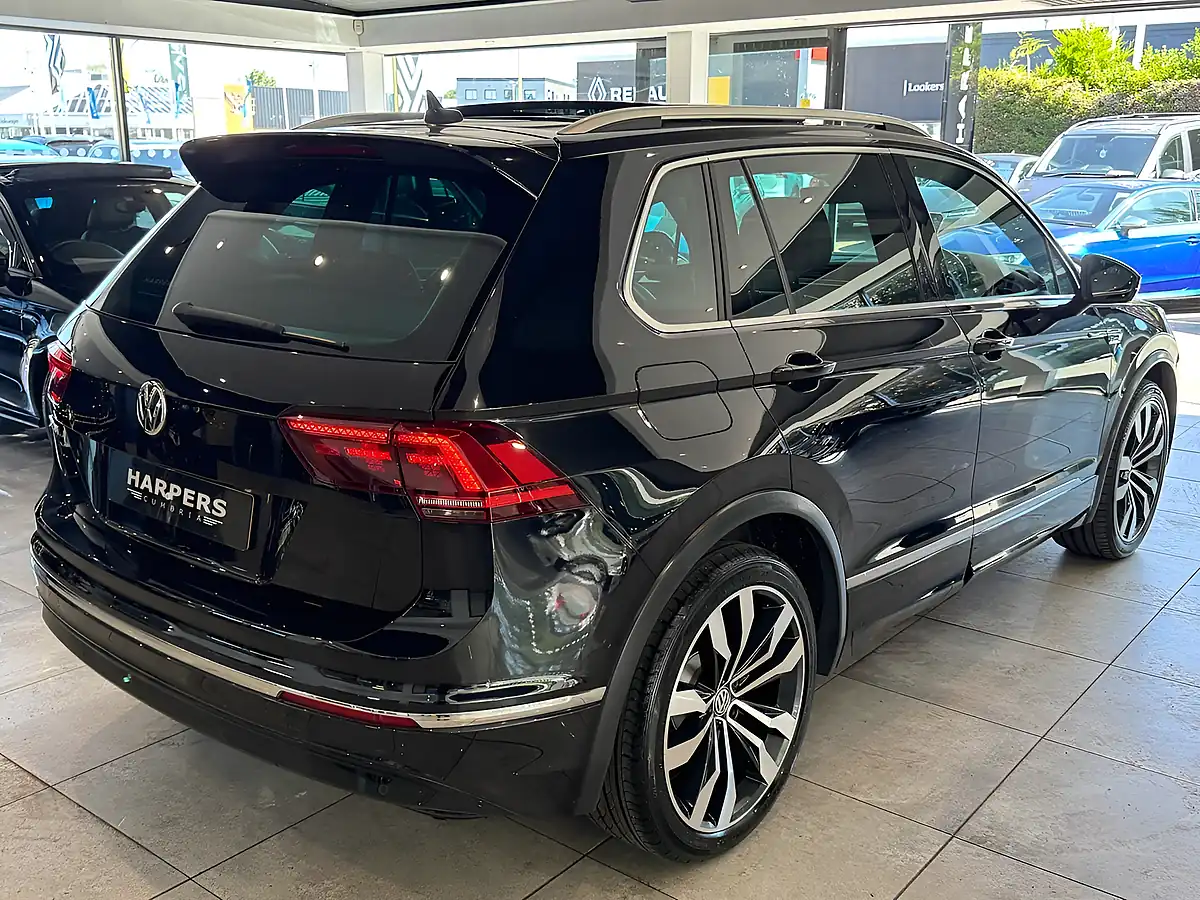 Used 2020 Volkswagen Tiguan R-Line Tech Black - Interior and Exterior details 19