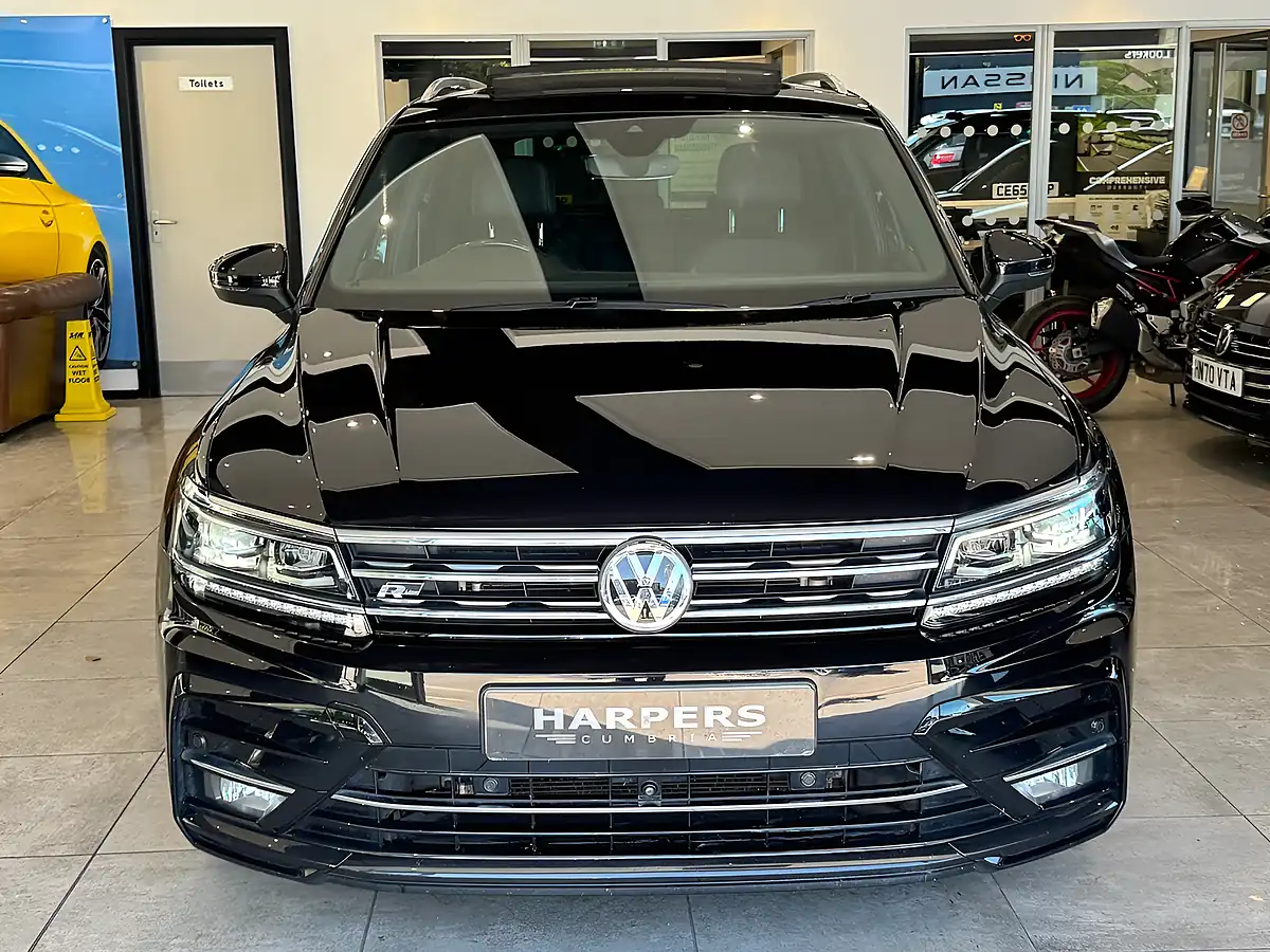 Used 2020 Volkswagen Tiguan R-Line Tech Black - Interior and Exterior details 3